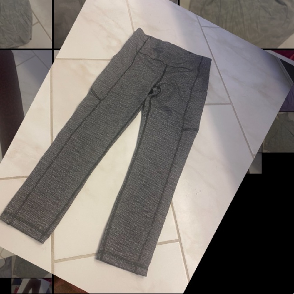 Lululemon speed up 23” pant. Size 6